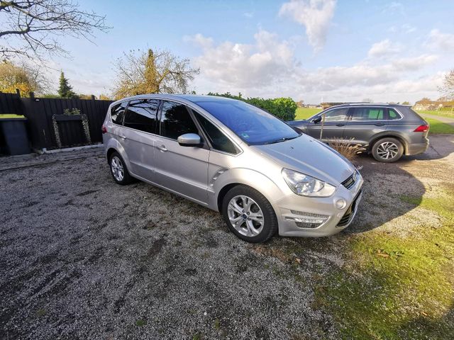 Ford S-Max, Titanium Automatik, Diesel, AHK