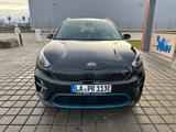 Kia e-Niro | 38.500 km | Top-Zustand - schwarze Kia Niro EV