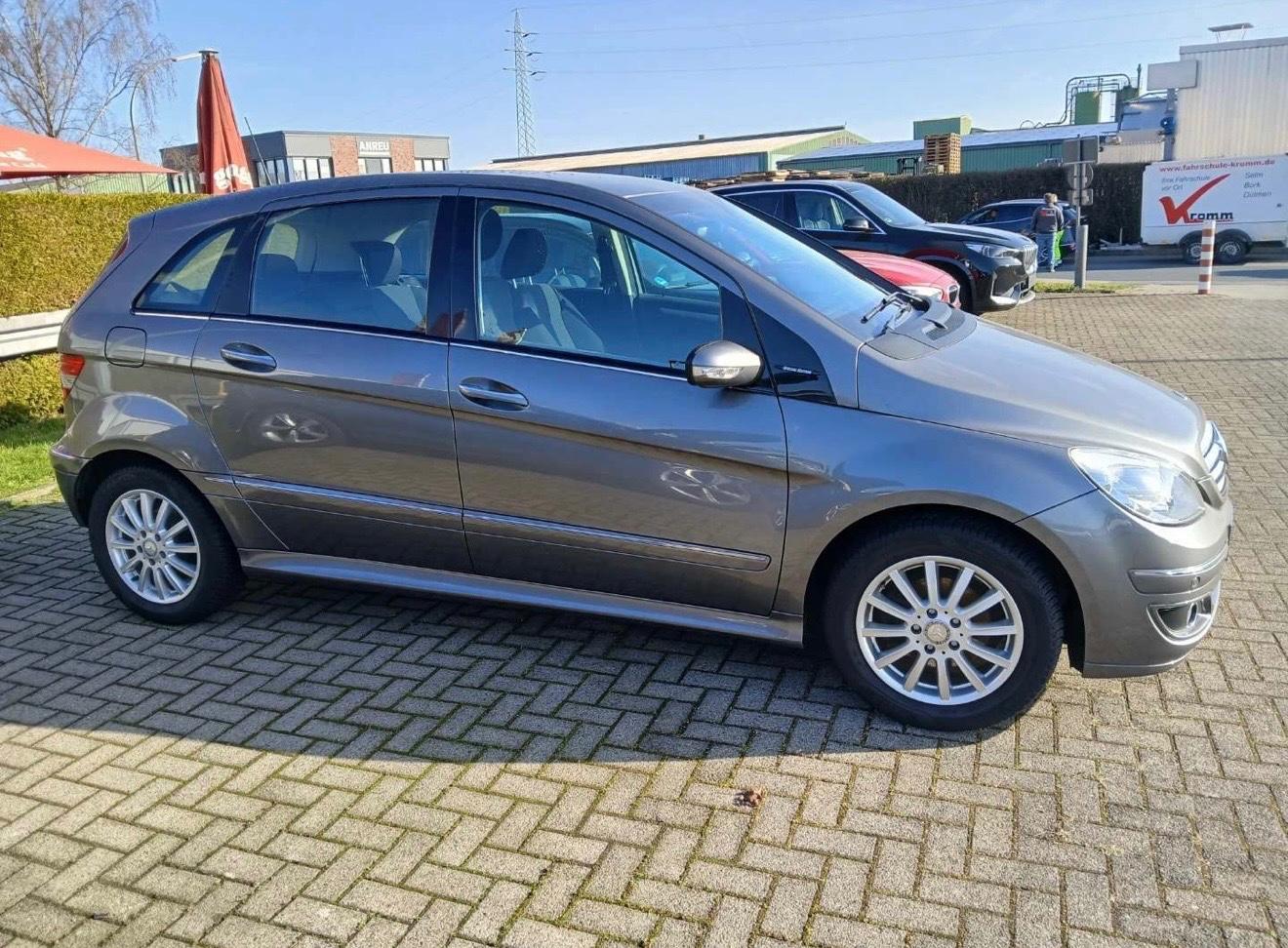 Mercedes-Benz B 170 Sp. Edition/1.Hand/PTS/Tel.Vorb./Tempomat