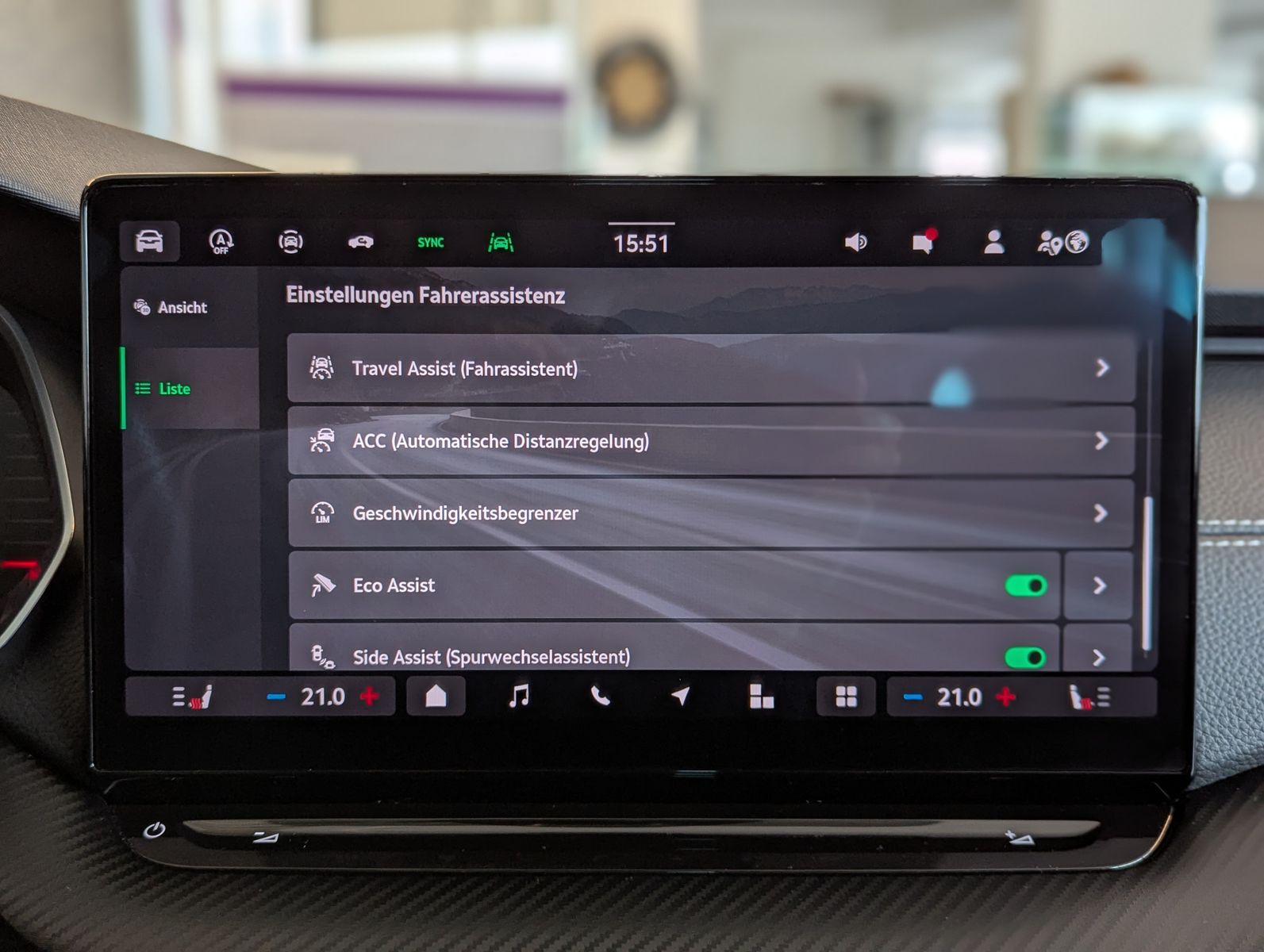 SKODA Octavia 2.0 TDI DSG Sportline Matix Assist+ 18" - Image 26