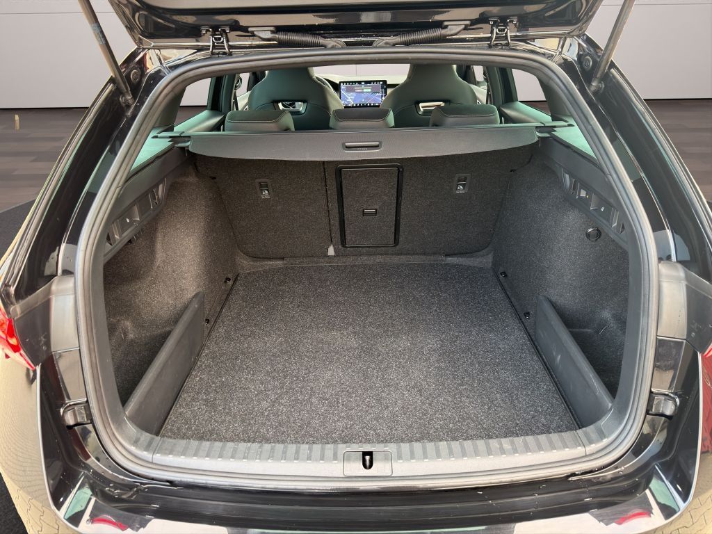 Skoda Octavia Combi 2.0 TDI DSG Sportline foto 11
