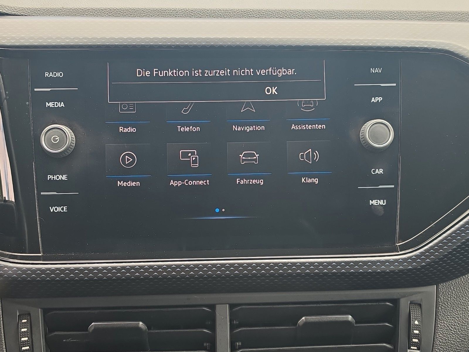 Fahrzeugabbildung Volkswagen T-Cross United NAVI SHZ PDC APP-CONNECT