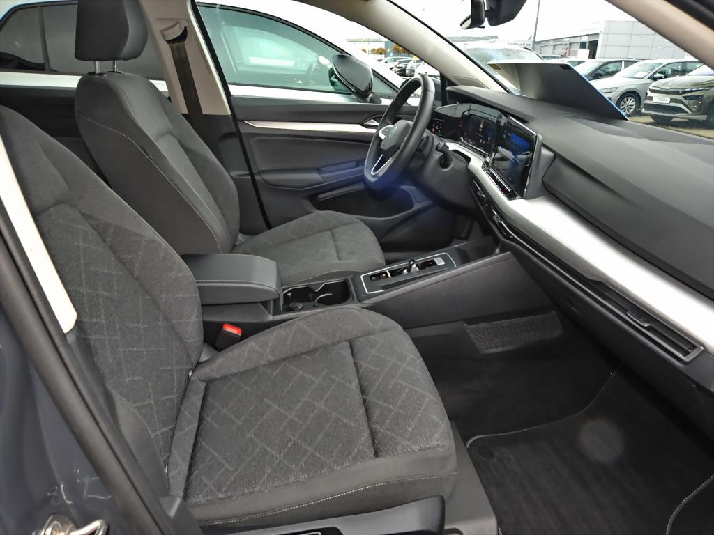 Volkswagen Golf VIII Var. 1.0 TSI Life Navi LED+ Kamera APP, миниатюра 9