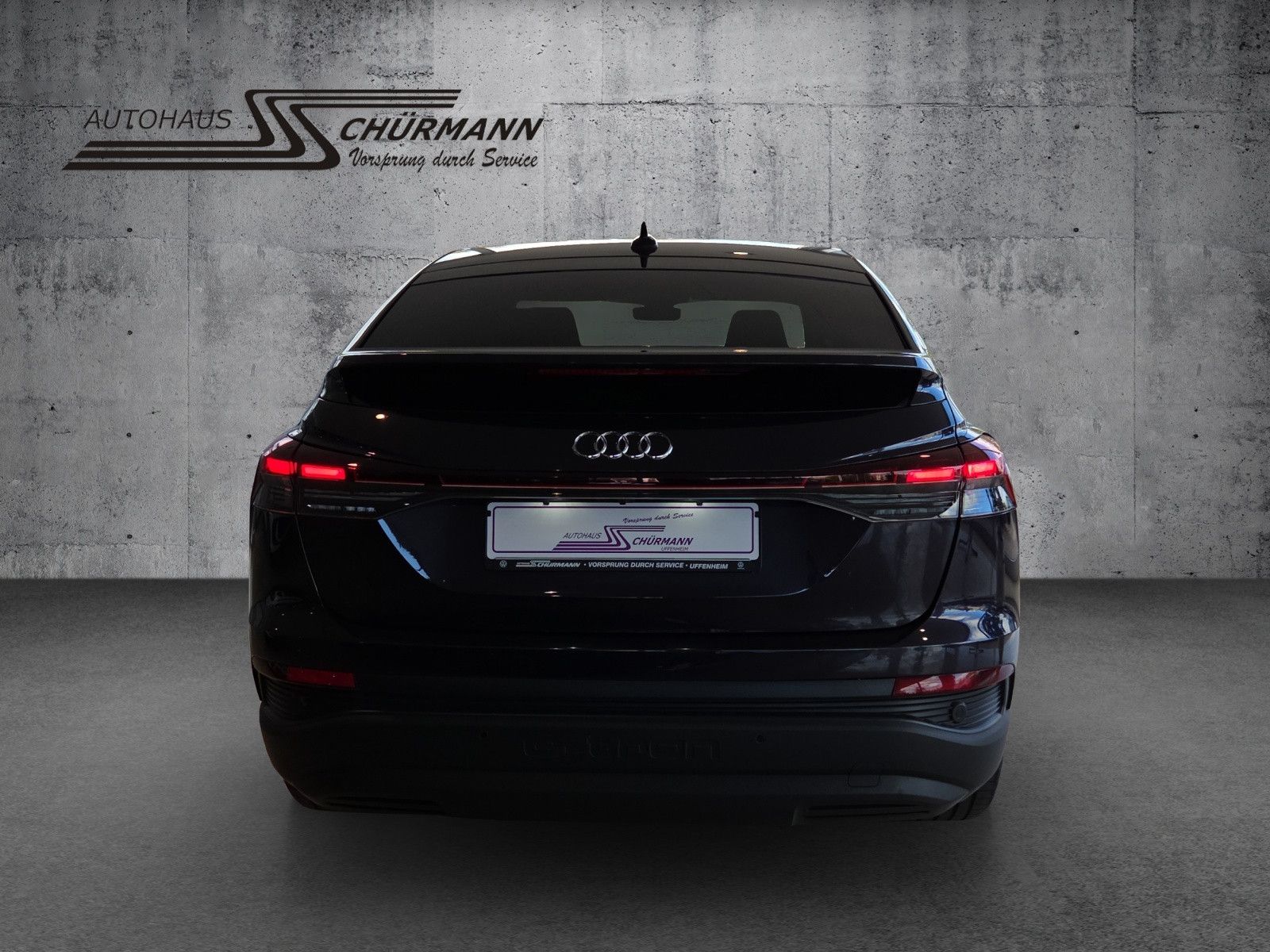 Q4 Sportback 40 e-tron 150 kW 82 kWh 1-Gang AHK