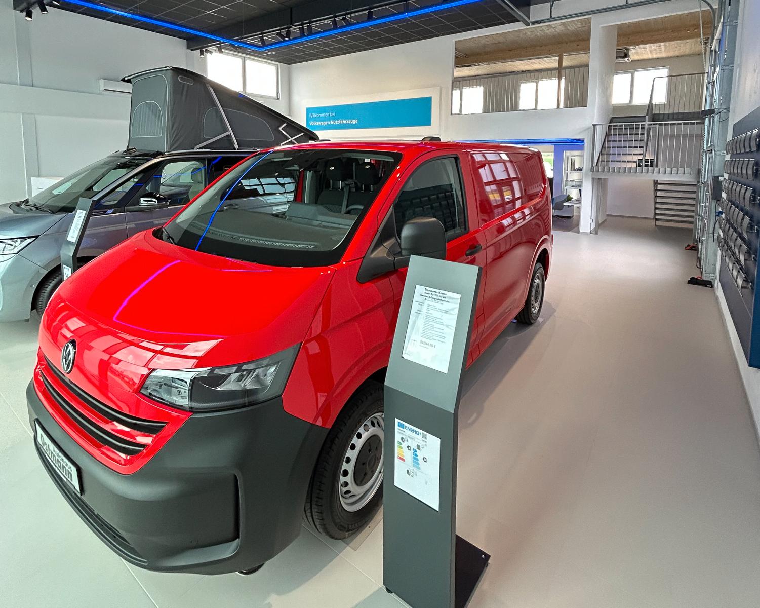showroom-image-top