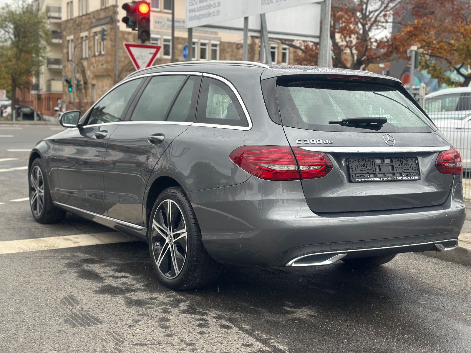 Fahrzeugabbildung Mercedes-Benz C 300 T de AVANTGARDE*1.HAND+AHK+VM.*