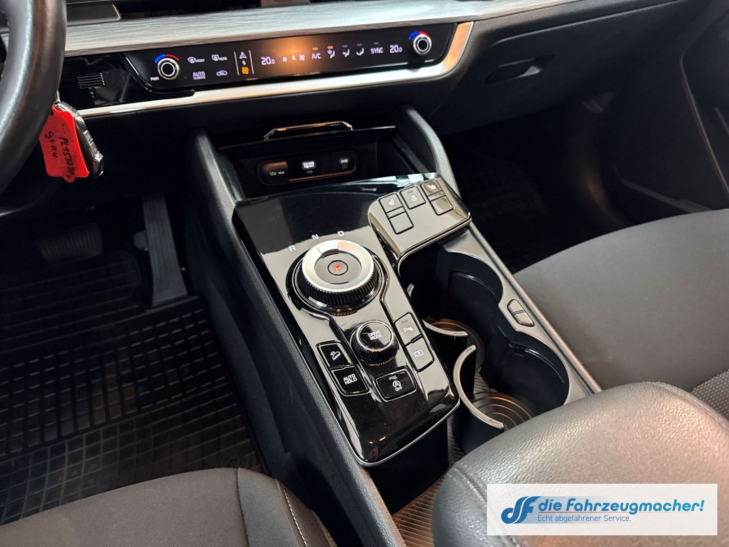 Fahrzeugabbildung Kia Sportage Spirit Navi Digitales Cockpit LED Apple