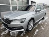 Skoda Superb Combi L&K 4x4/1.HD/MWST/NAVI/KAMERA/eSD - Skoda Superb: Standheizung
