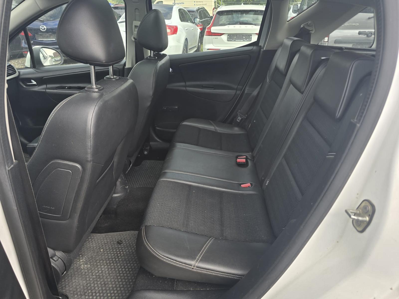 Peugeot 207 2013 — photo 11