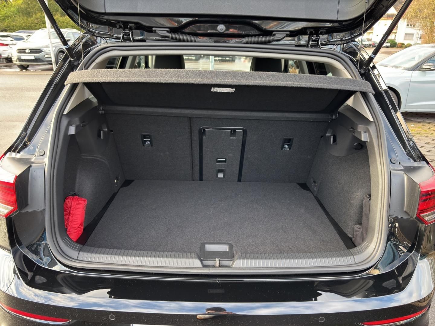 Fahrzeugabbildung Volkswagen Golf MOVE VIII MOVE 1,0 TSI, Navi, ACC,Rü-Kamera