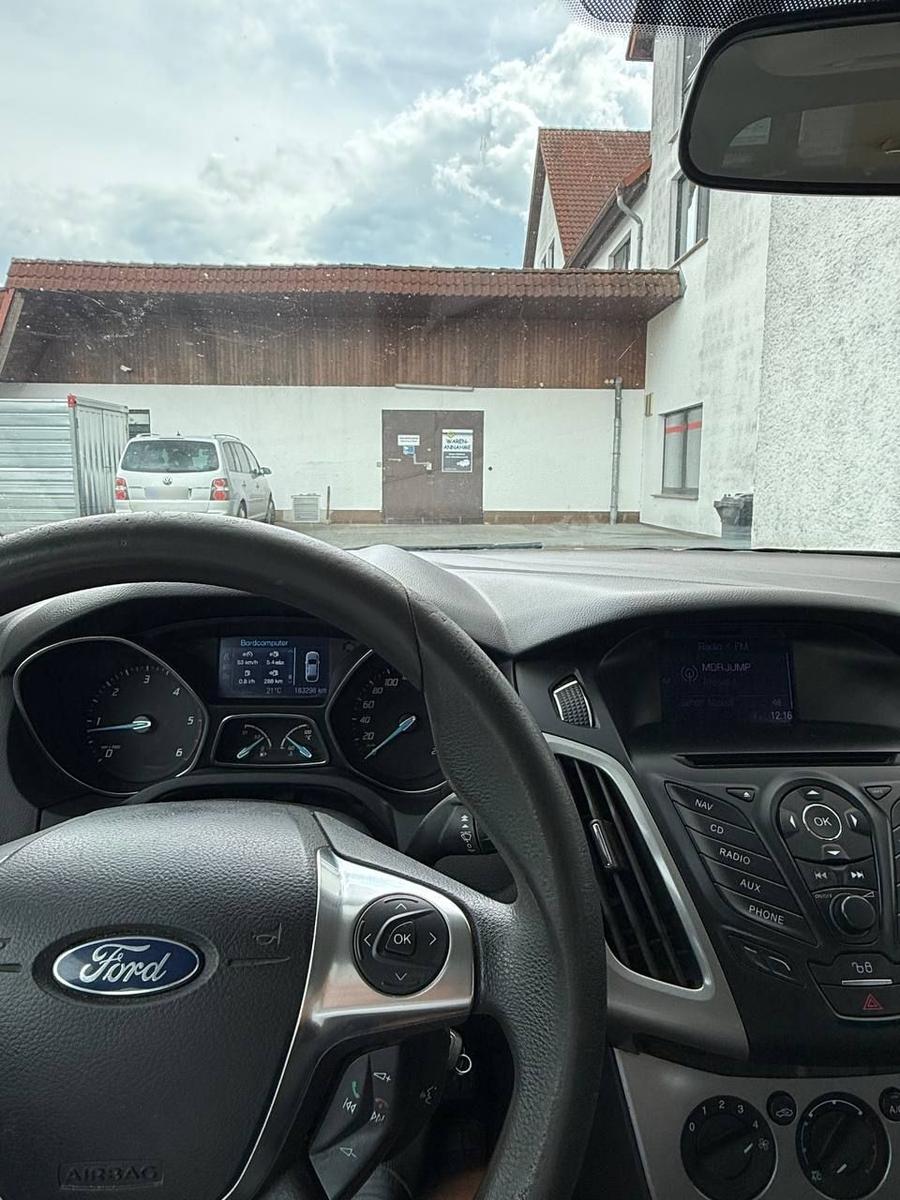 Ford Focus 2012 — photo 6
