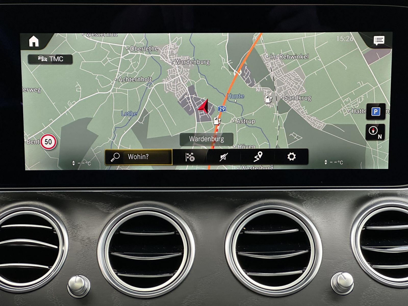 Fahrzeugabbildung Mercedes-Benz E 300de T 4Matic AMG-Line NAV+LED+AHK+PANO+360°