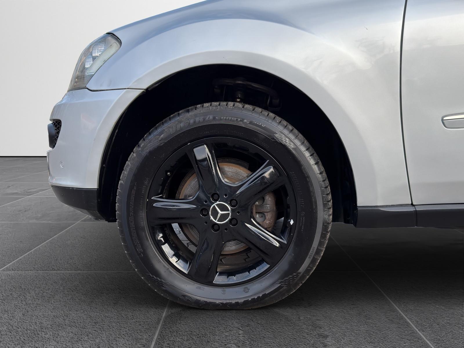 Mercedes-Benz ML 320 CDI NAVI*XENON*PDC*MEMORY*TEMPOMAT*AHK*!