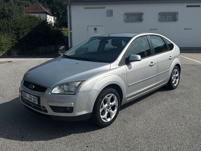 Ford Focus  2.0 Style Gasanlage Rostfrei Pdc Tempomat