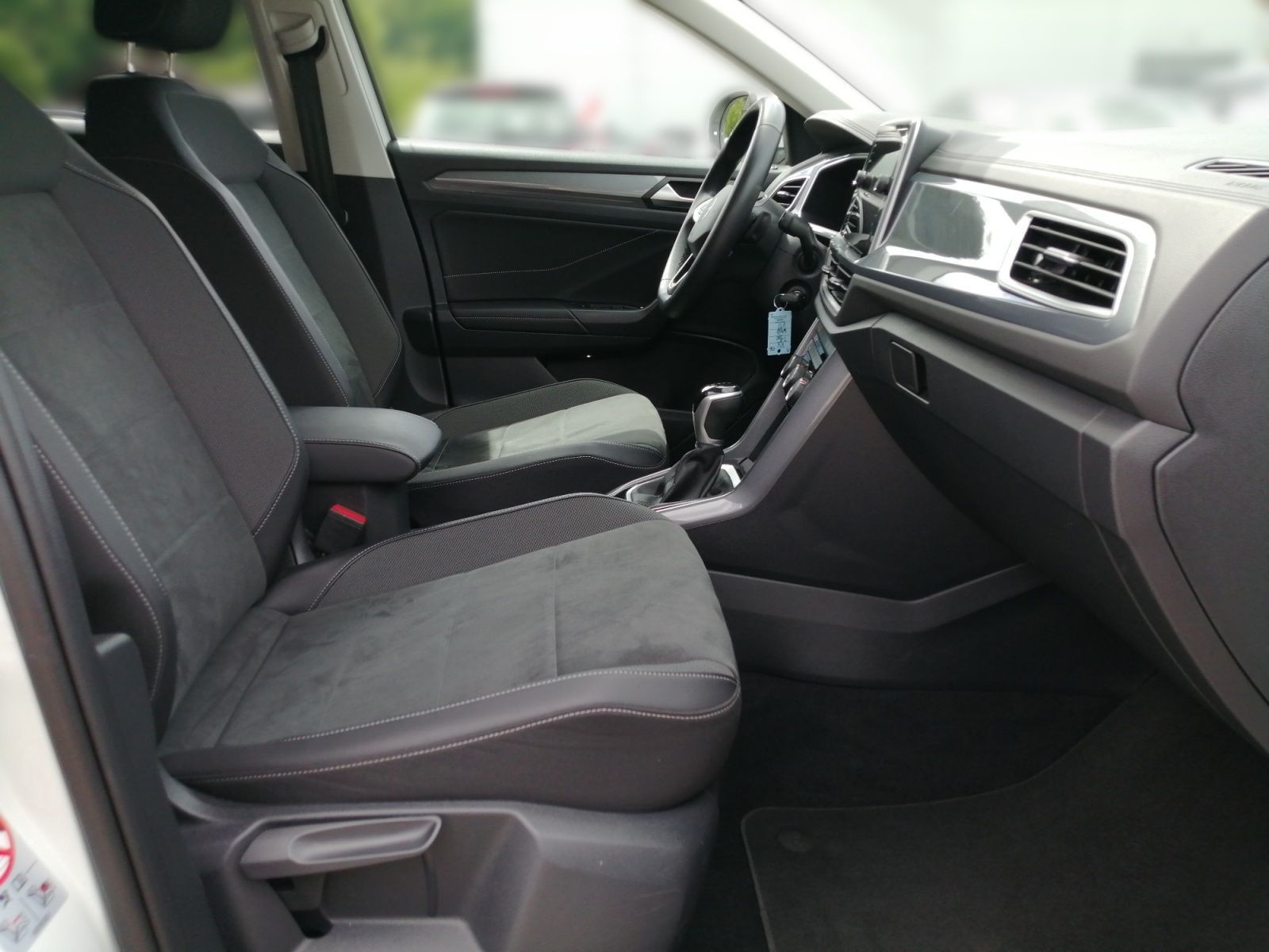 Volkswagen T-Roc - Bild 16