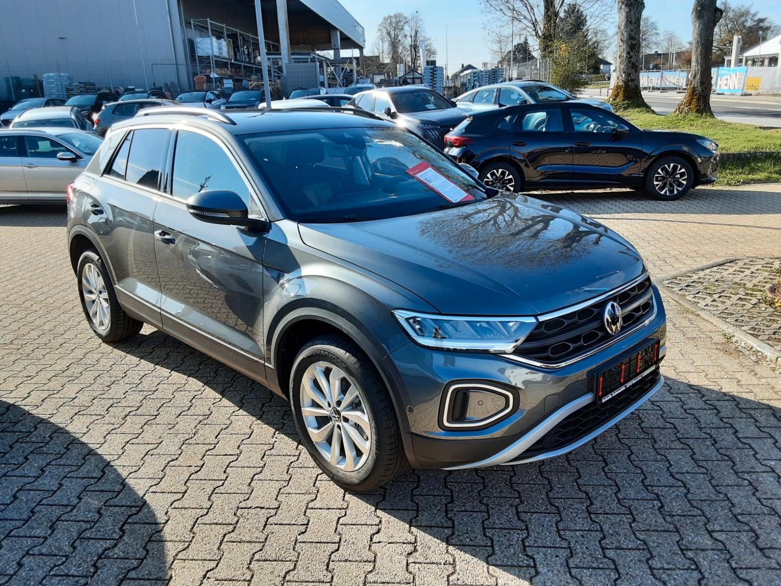 Volkswagen T-Roc Life DSG Klima SH PDC Kamera LED CarPlay