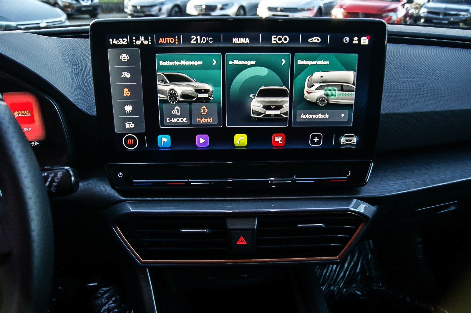 Fahrzeugabbildung CUPRA Leon Sportstourer e-HYBRID VIRTUAL ACC XL 1HAND