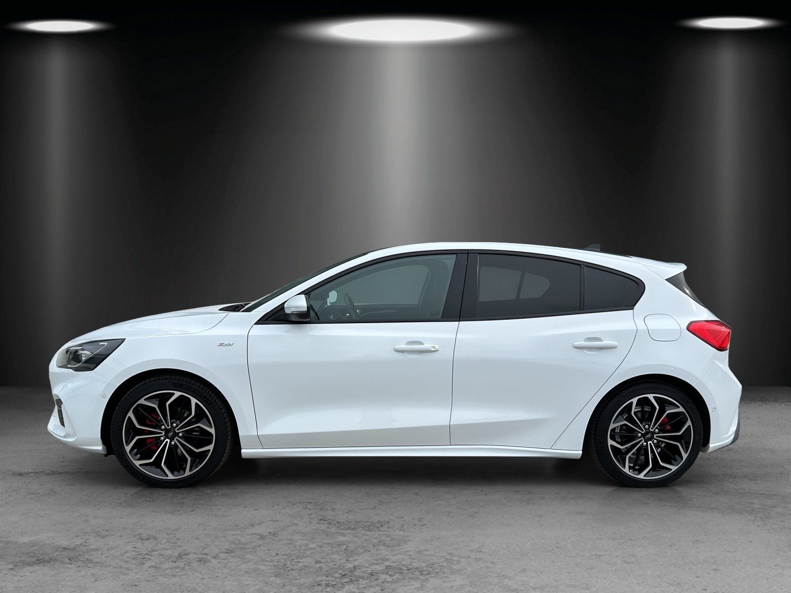 Fahrzeugabbildung Ford Focus 1.0 EcoBoost ST-Line/PANO-DACH/KAMERA/B&O/