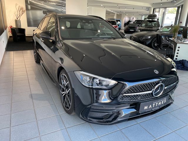 Fahrzeugabbildung Mercedes-Benz C 300 d T/AMG/Digital Light/AHK/Pano/19"