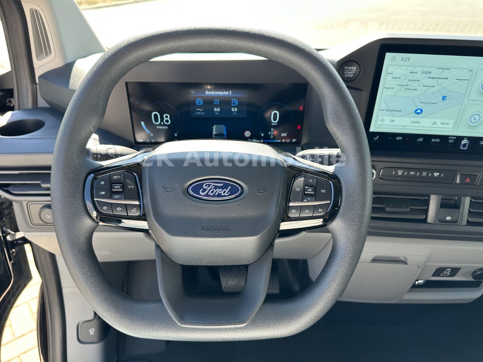 Fahrzeugabbildung Ford Transit Custom Kombi 320 L2 AWD Trend/9 Sitze