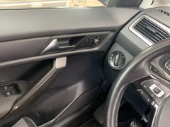 Fahrzeugabbildung Volkswagen Caddy Maxi 2,0 TDI 4Motion Xenon AHK Standheizng