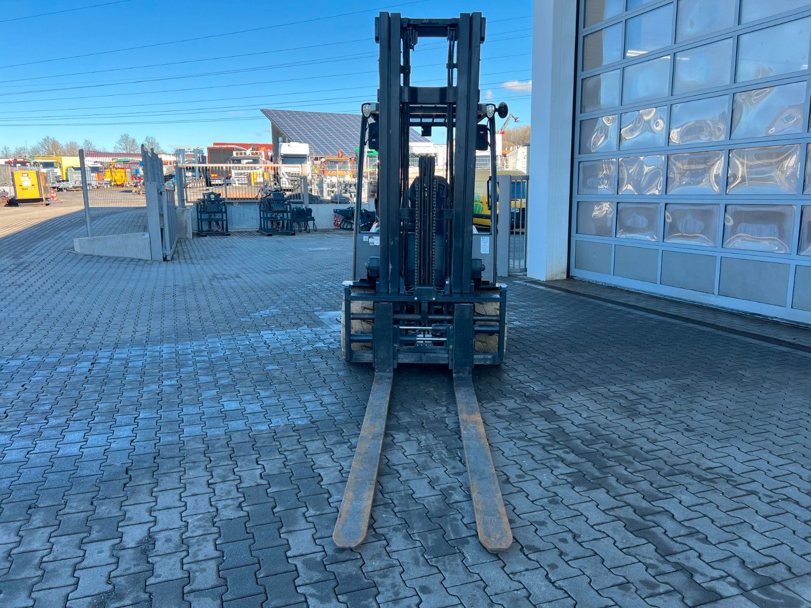 Fahrzeugabbildung Doosan B50XC-7 / nur 230h! / SS / Zinkenverstellung