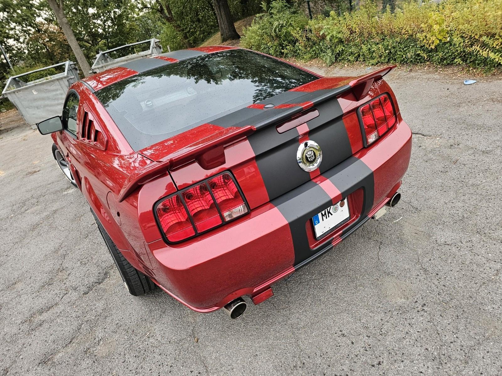 Ford Mustang GT   V8 - Handschalter!