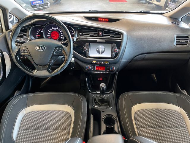 Kia Cee'd *1.HAND*NAVI*TEMPO*KAMERA*LKHZ*