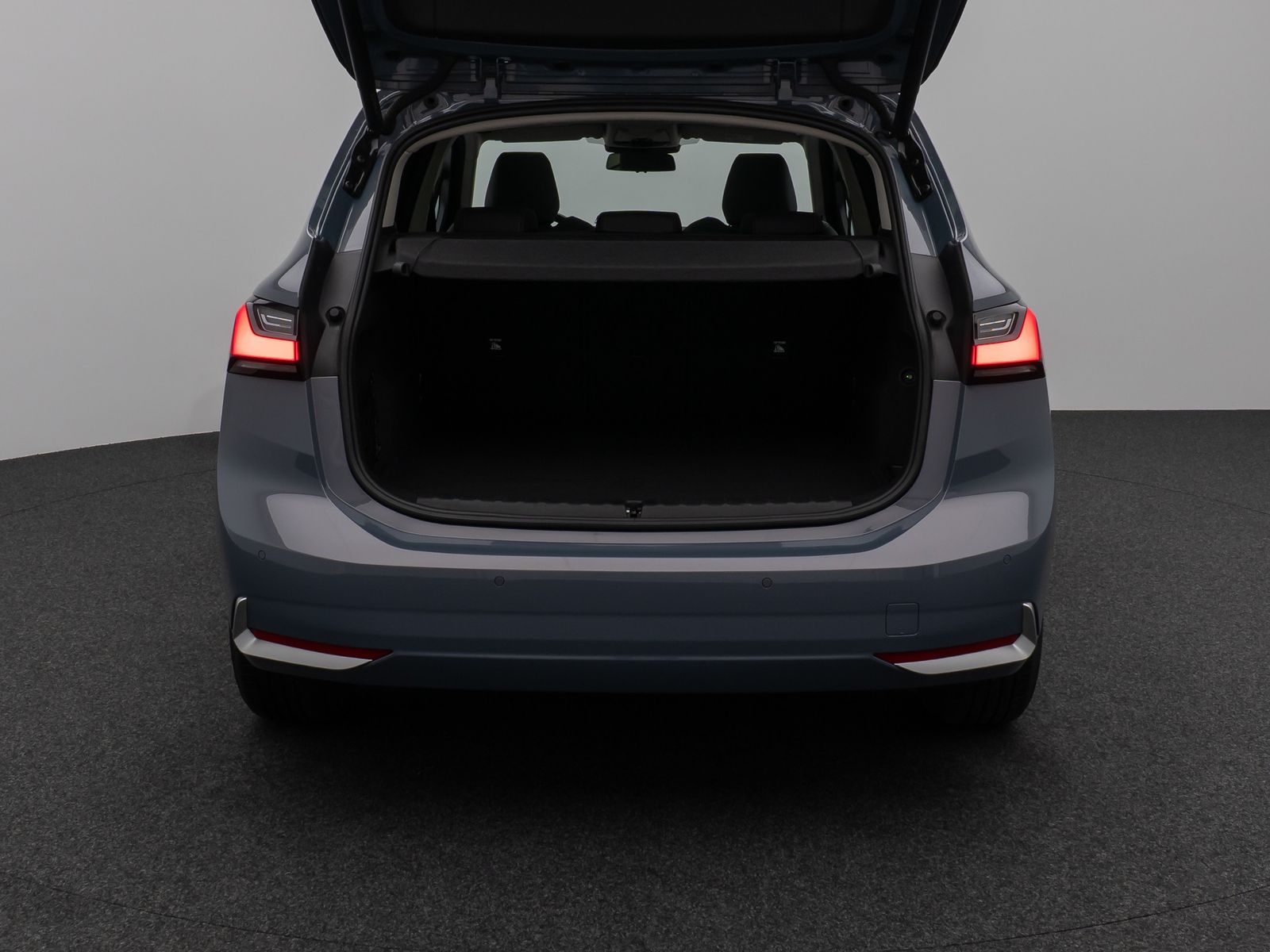 Fahrzeugabbildung BMW 218d Active Tourer Panorama 360°HUD Komfort AHK