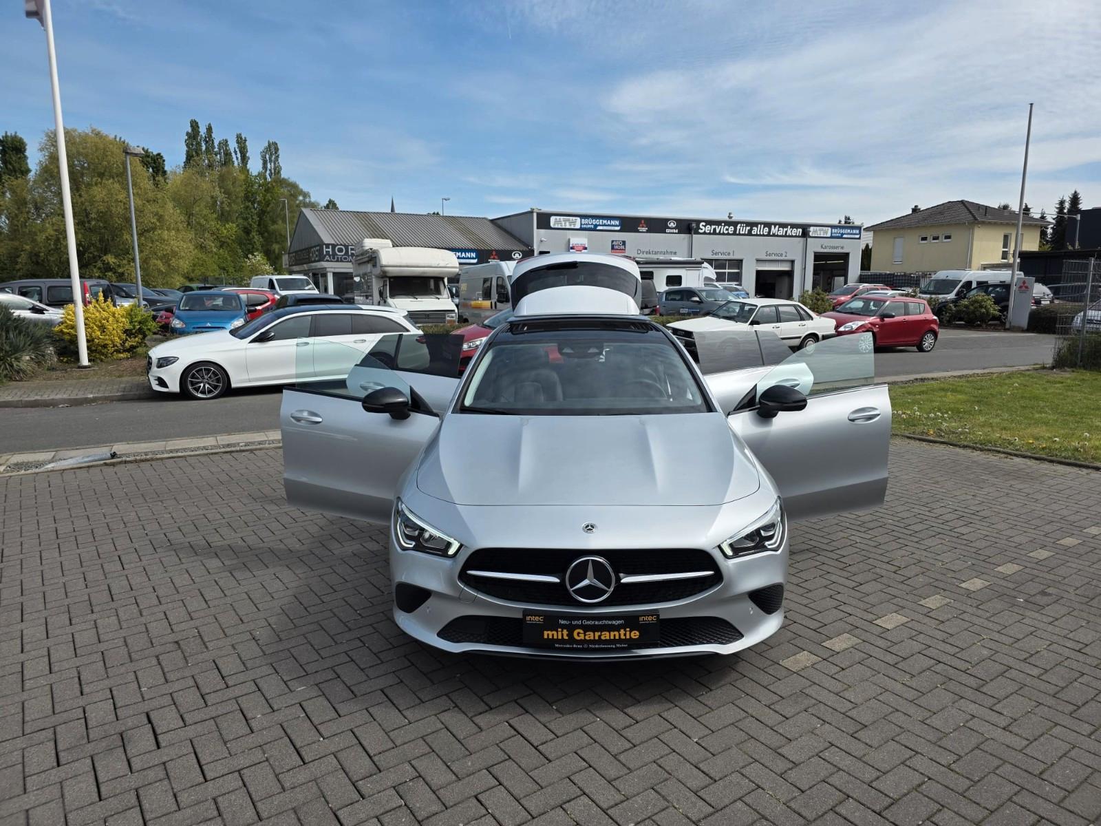 Mercedes-Benz CLA 200 Shooting Brake PANO,NAVI,KAMERA,