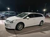 Toyota avensis 1.6 benzin 2011 - gebrauchte Toyota Avensis aus dem Jahr 2011