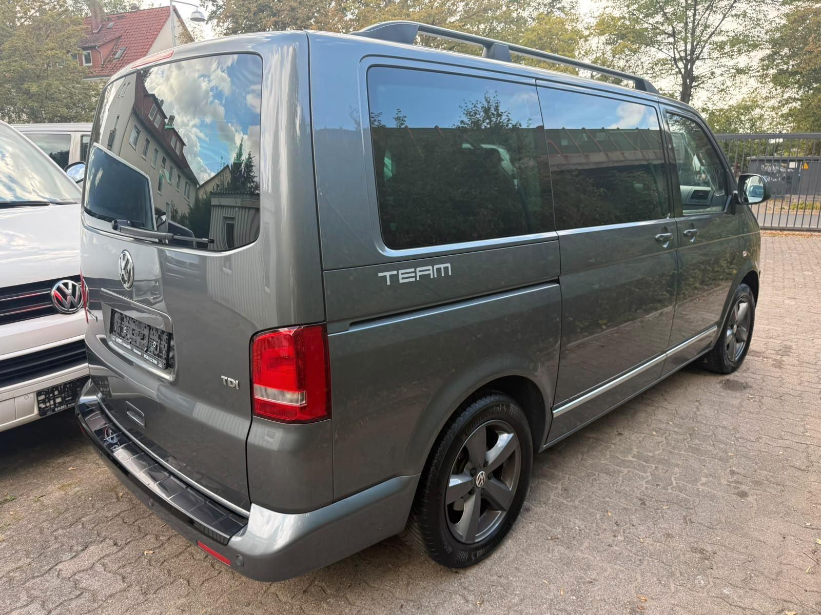 VOLKSWAGEN T5 MULTIVAN TEAM 2.0 TDI 140ch DSG - 7 PLACES - APPLE CARPLAY - CHAUFFAGE AUXILIAIRE - ATTELAGE - SIÈGES CHAUFFANTS
