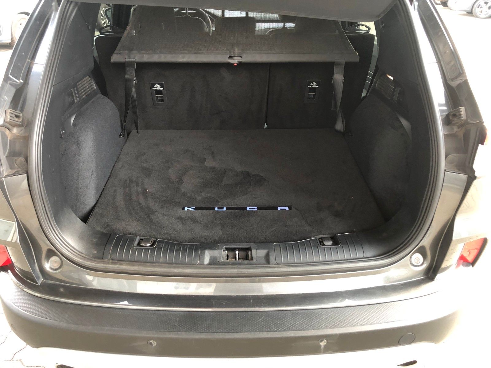 Fahrzeugabbildung Ford Kuga Titanium X Automatik