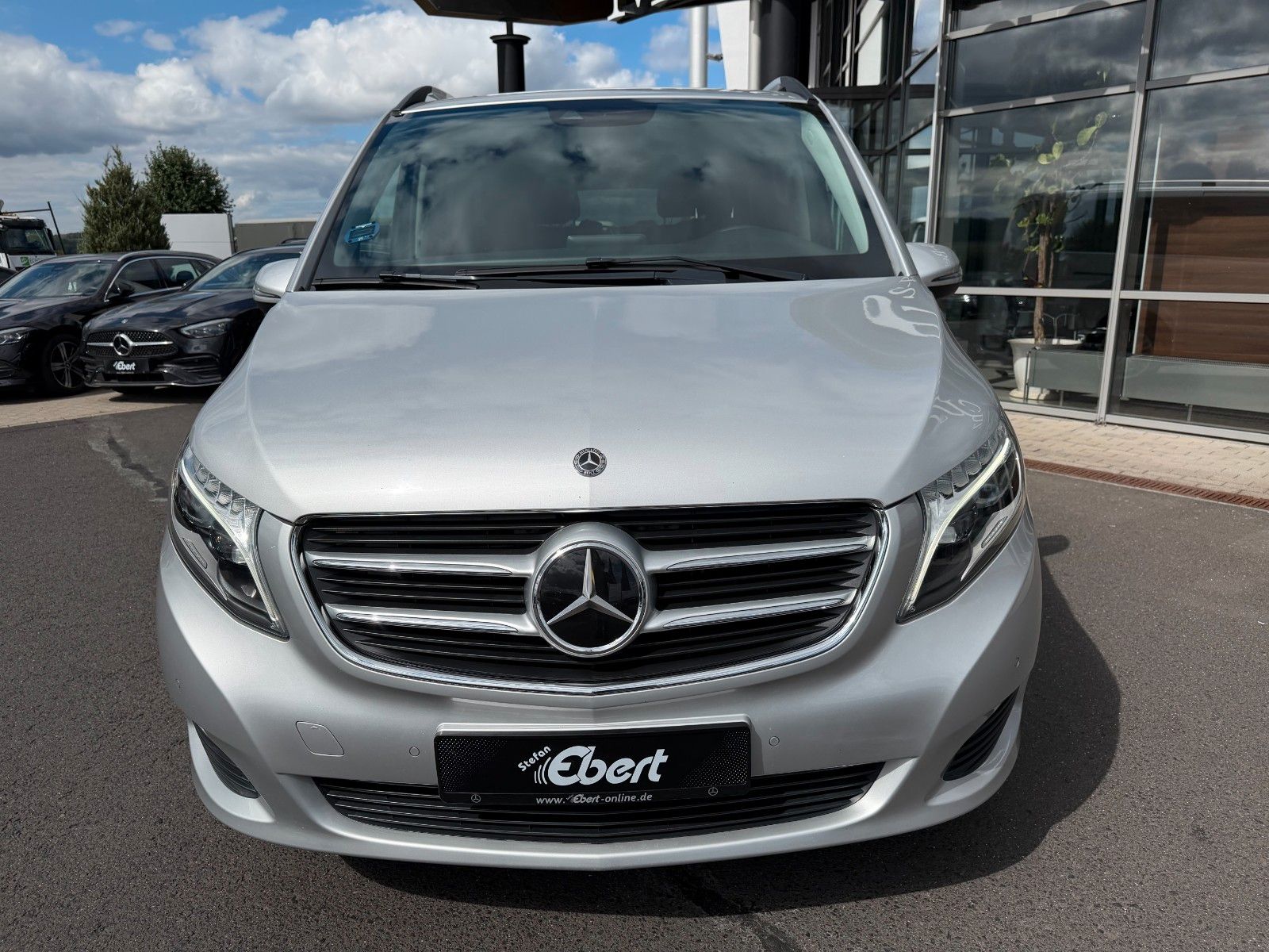 Fahrzeugabbildung Mercedes-Benz V 250 d EDITION AHK DISTRONIC Standheiz LED