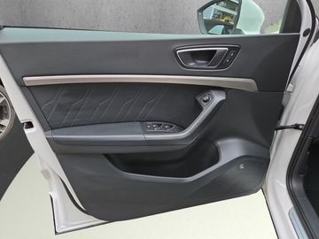 Fahrzeugabbildung SEAT Ateca Xperience 2.0 TDI AHK Panorama Klima Navi