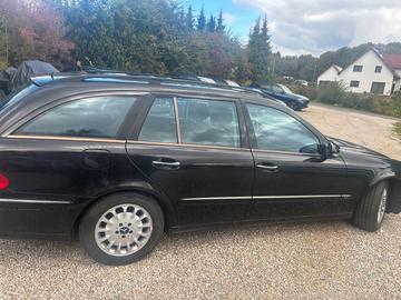 صورة 4 لـ 2006 Mercedes-BENZ E 280