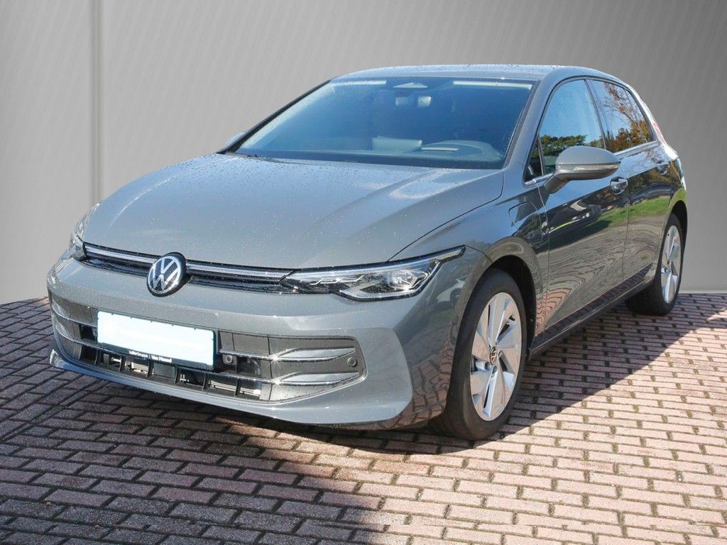 Volkswagen Golf VIII 1.5 TSI eHybrid 150 kW Style 17" ACC imagem 3