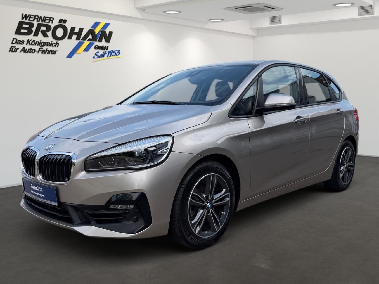 Fahrzeugabbildung BMW 2 Active Tourer 220 i Sport Line