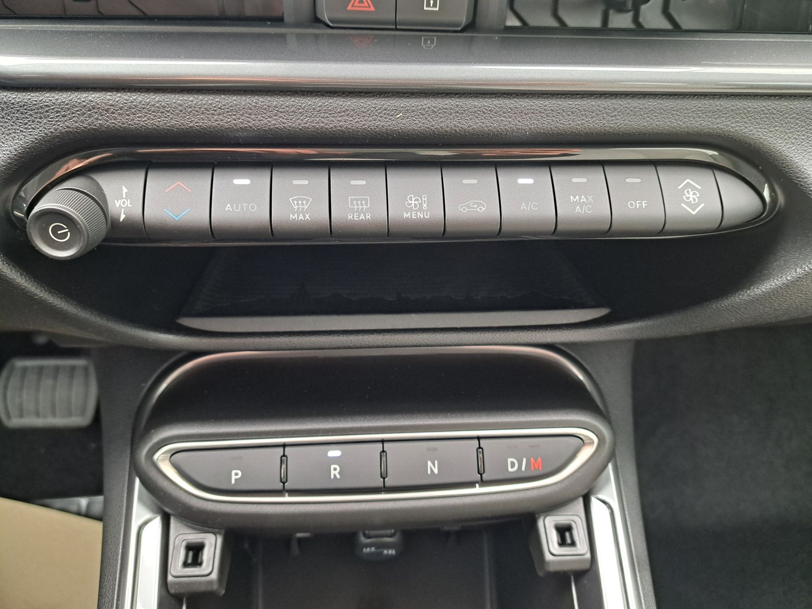 Fahrzeugabbildung Fiat 600 1.2 MHEV LaPrima AUTOMATIK LED NAVI SHZ -25%