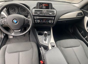 Bild 12 BMW 118 i Lim. Adv. *AT*SHZ*LED*KLIMAAUTO*PDC v+h*