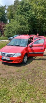Dacia Logan 1,4 l Benzin / Rot - Dacia Logan mit Benzin-Antrieb: Kombi, 1.4