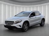 Mercedes-Benz GLA 200 SCORE*DCT AHK Bi-Xen Navi R-Kam Temp 18* - silberne Mercedes-Benz GLA 200