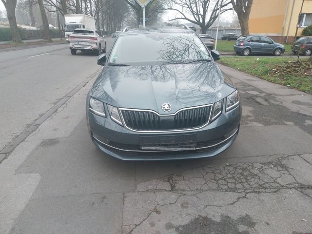 Skoda Octavia 1.6 TDI SCR DSG Style Combi