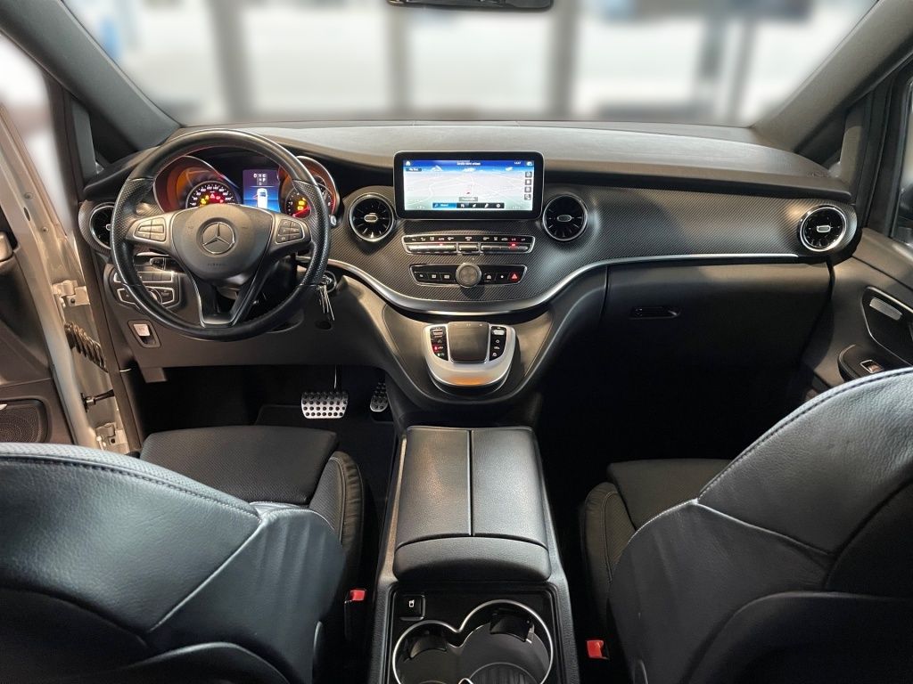 Fahrzeugabbildung Mercedes-Benz V 300 d 4MATIC EAV/L STHZ, AIRMATIC, AHK, 360°