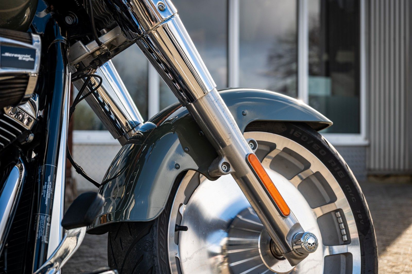 Fahrzeugabbildung Harley-Davidson FLFBS Fat Boy Softail 114 - Jekill & Hyde -