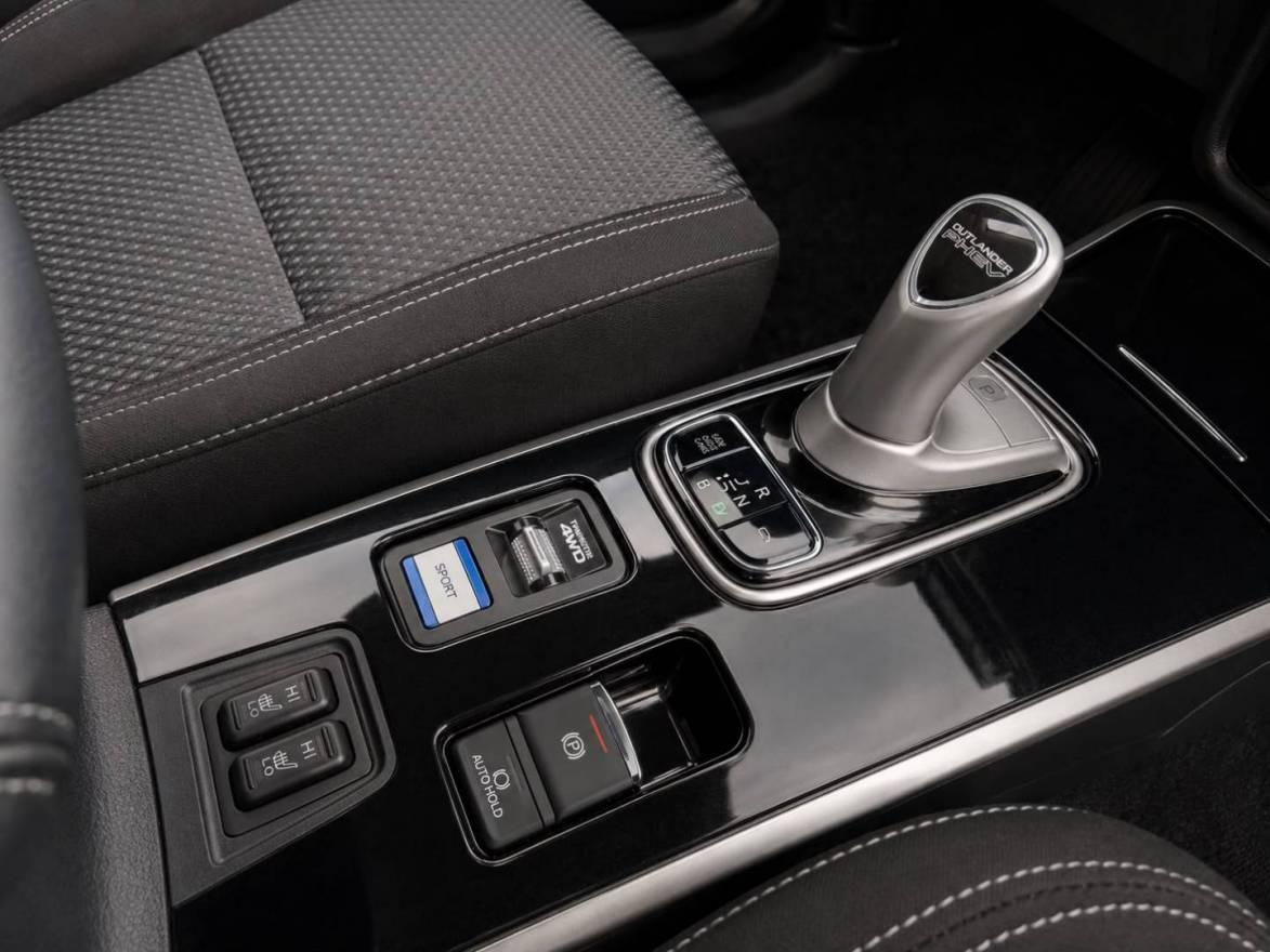 Mitsubishi Plug-In Hybrid Outlander 2.4'Basis'