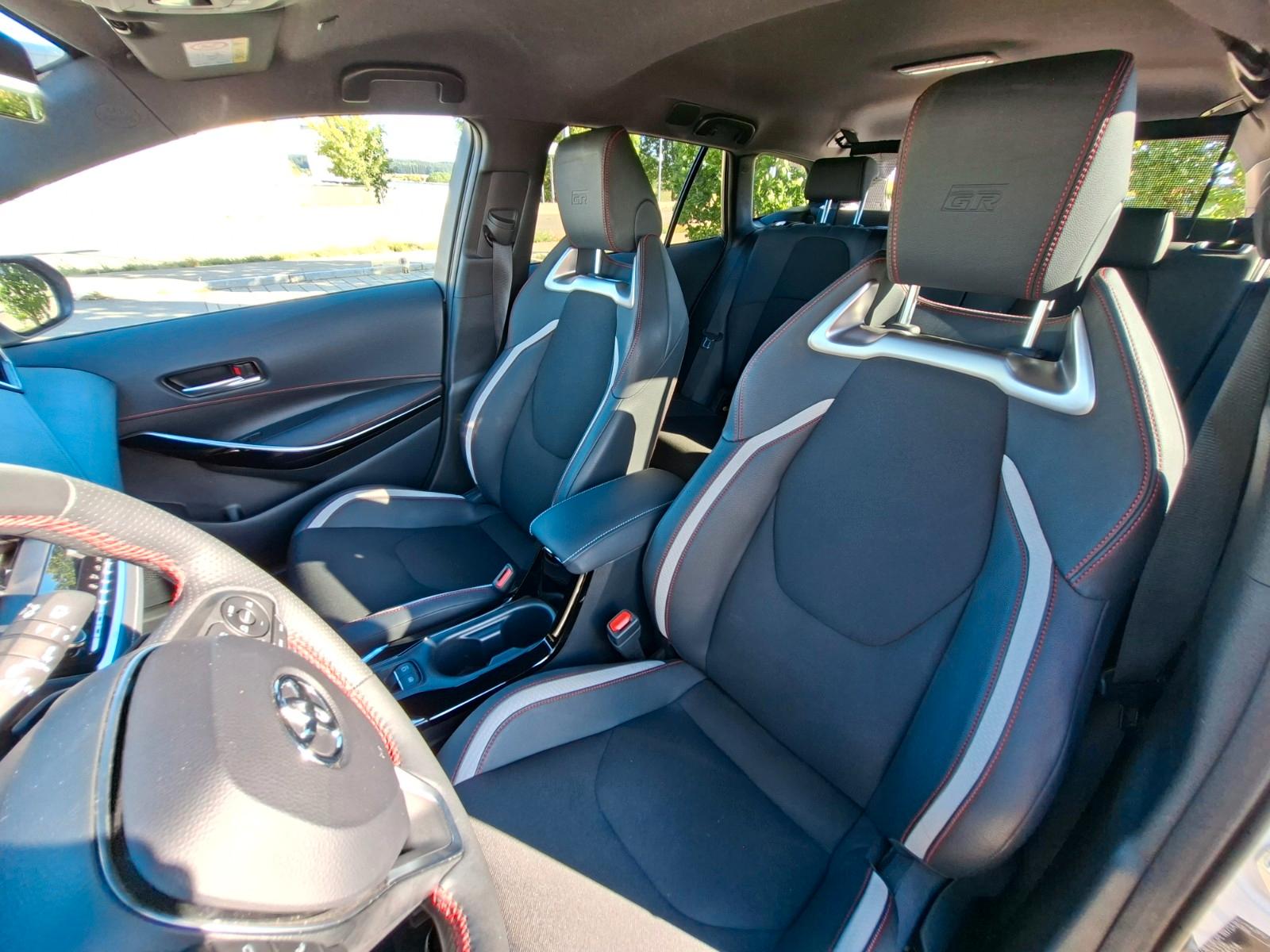 Toyota Corolla 2,0 Hybrid GR Sport Touring Sports GR