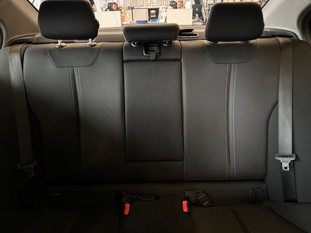 BMW 330 e Lim. iPerformance Sport Line *2. Hand*LED*