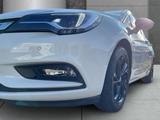 Opel Astra K Sports Tourer Innovation, Sitz,-Lenkradh - Opel Astra: Tourer Innovation Sports
