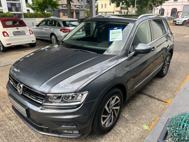 Fahrzeugabbildung Volkswagen Tiguan Sound+Panorama+Navi+PDC+BT+SHZ+LED+1.Hand